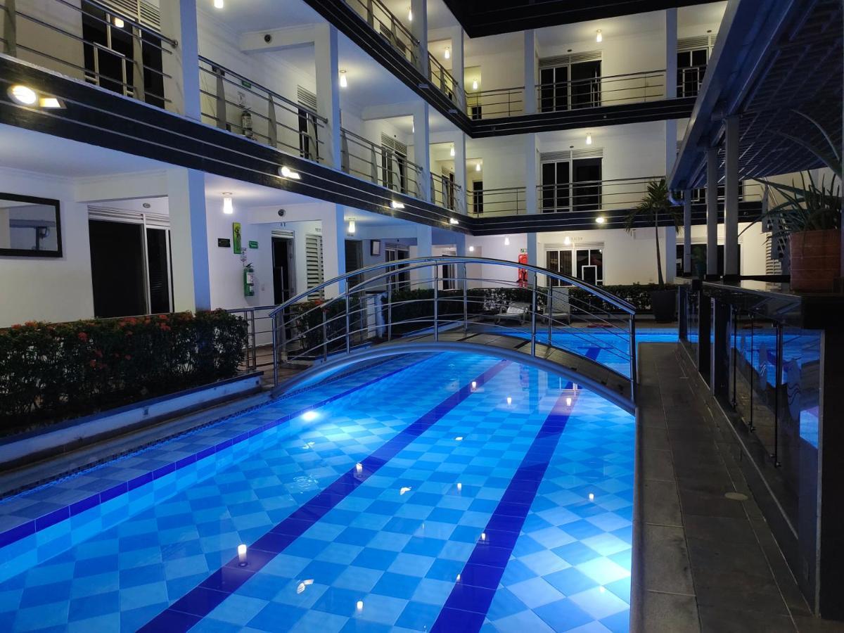 Confort Plaza Hotel Βιλιαβισένσιο Εξωτερικό φωτογραφία