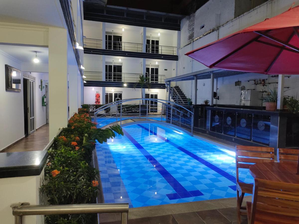Confort Plaza Hotel Βιλιαβισένσιο Εξωτερικό φωτογραφία