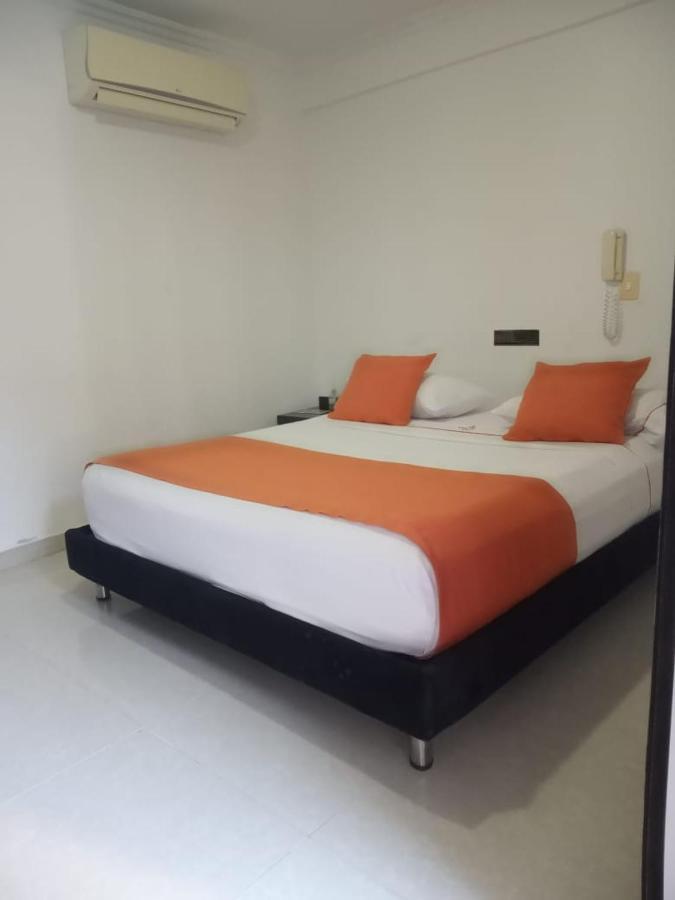 Confort Plaza Hotel Βιλιαβισένσιο Εξωτερικό φωτογραφία