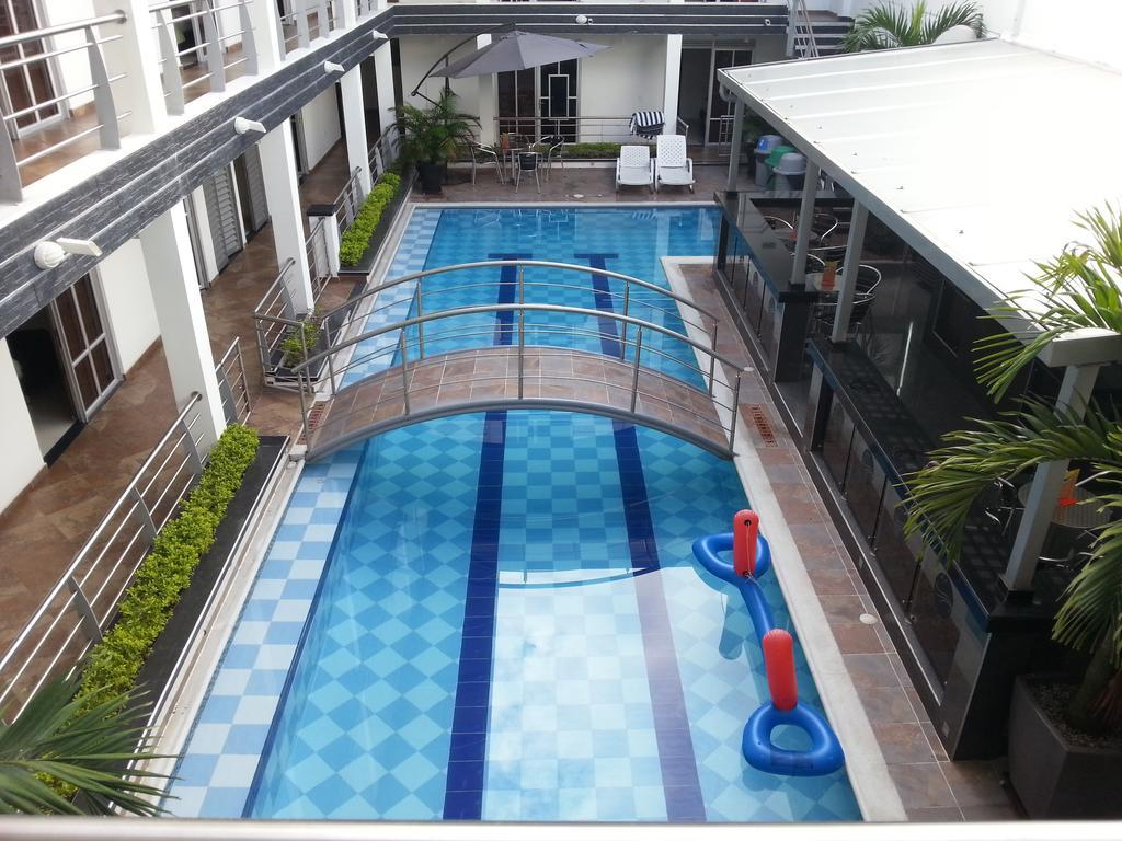 Confort Plaza Hotel Βιλιαβισένσιο Εξωτερικό φωτογραφία